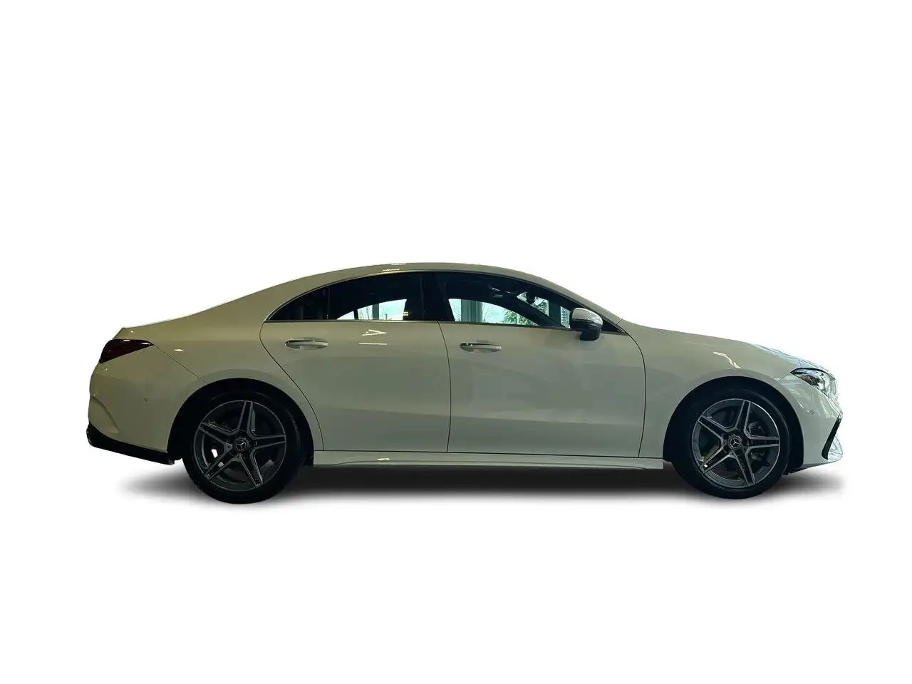 Mercedes-Benz CLA снимка Mercedes-Benz CLA