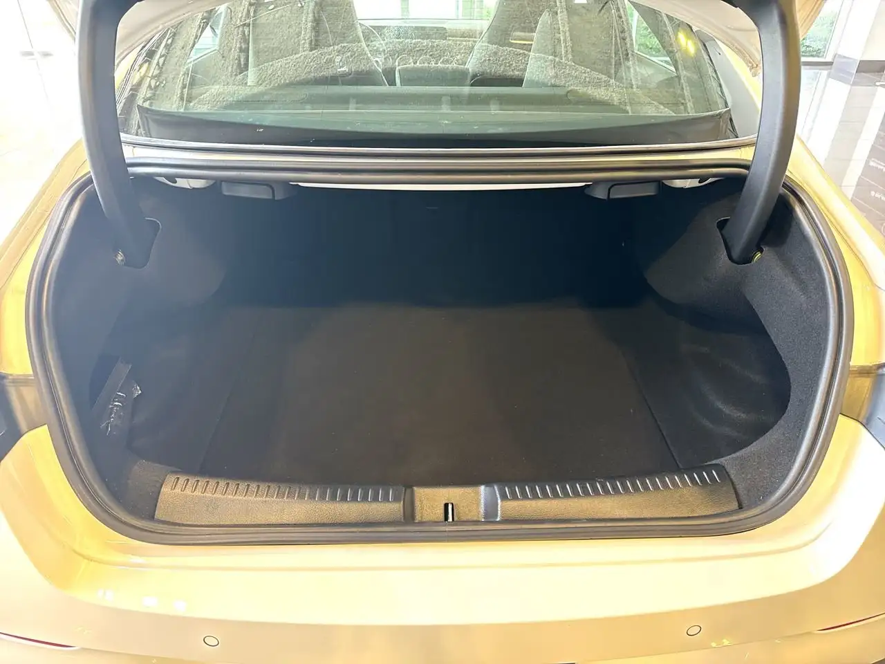 Mercedes-Benz CLA снимка Mercedes-Benz CLA