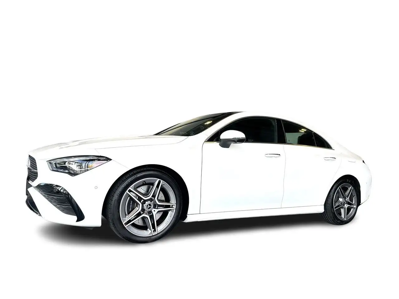 Mercedes-Benz CLA снимка Mercedes-Benz CLA