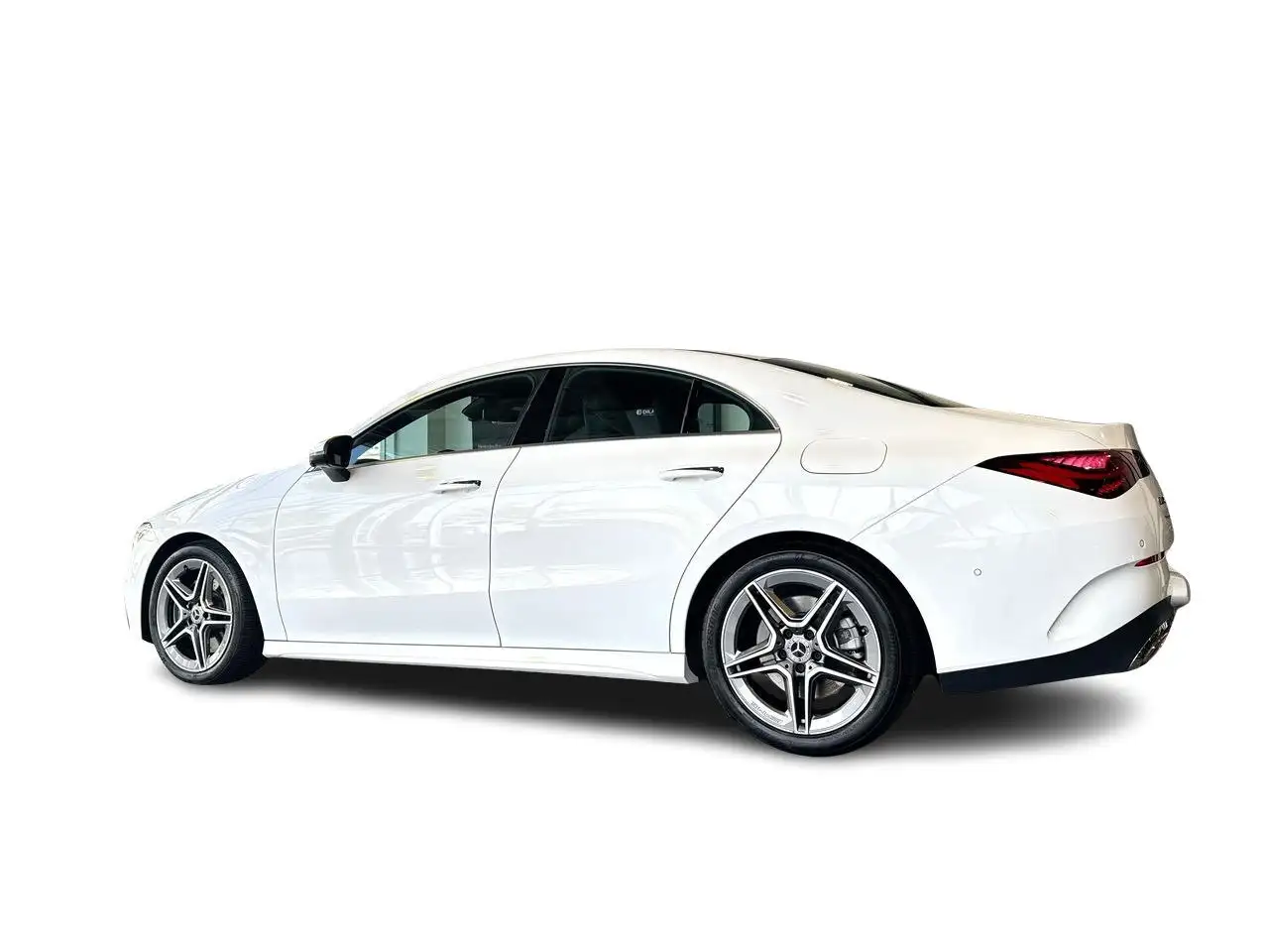 Mercedes-Benz CLA снимка Mercedes-Benz CLA