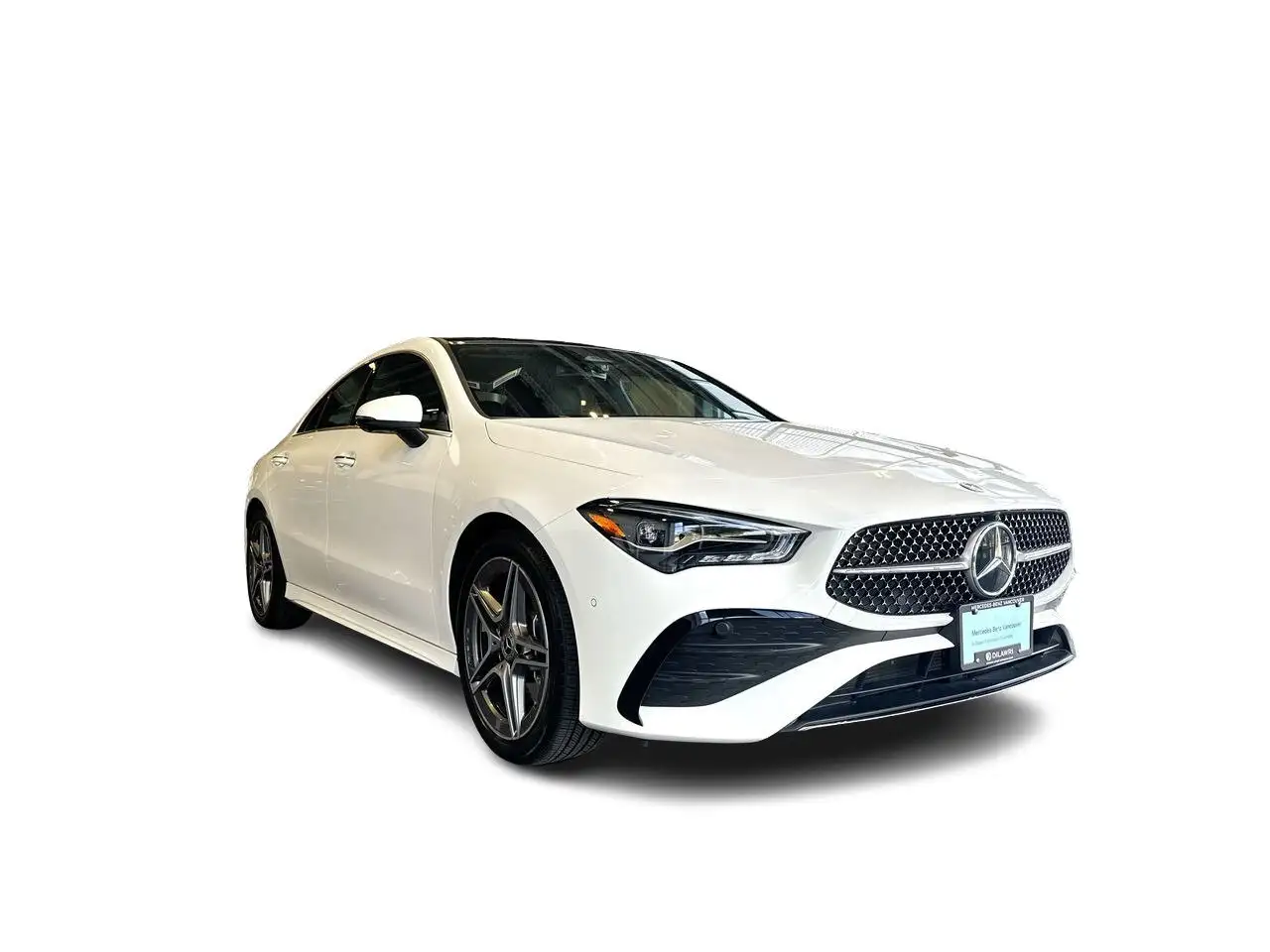 Mercedes-Benz CLA снимка Mercedes-Benz CLA