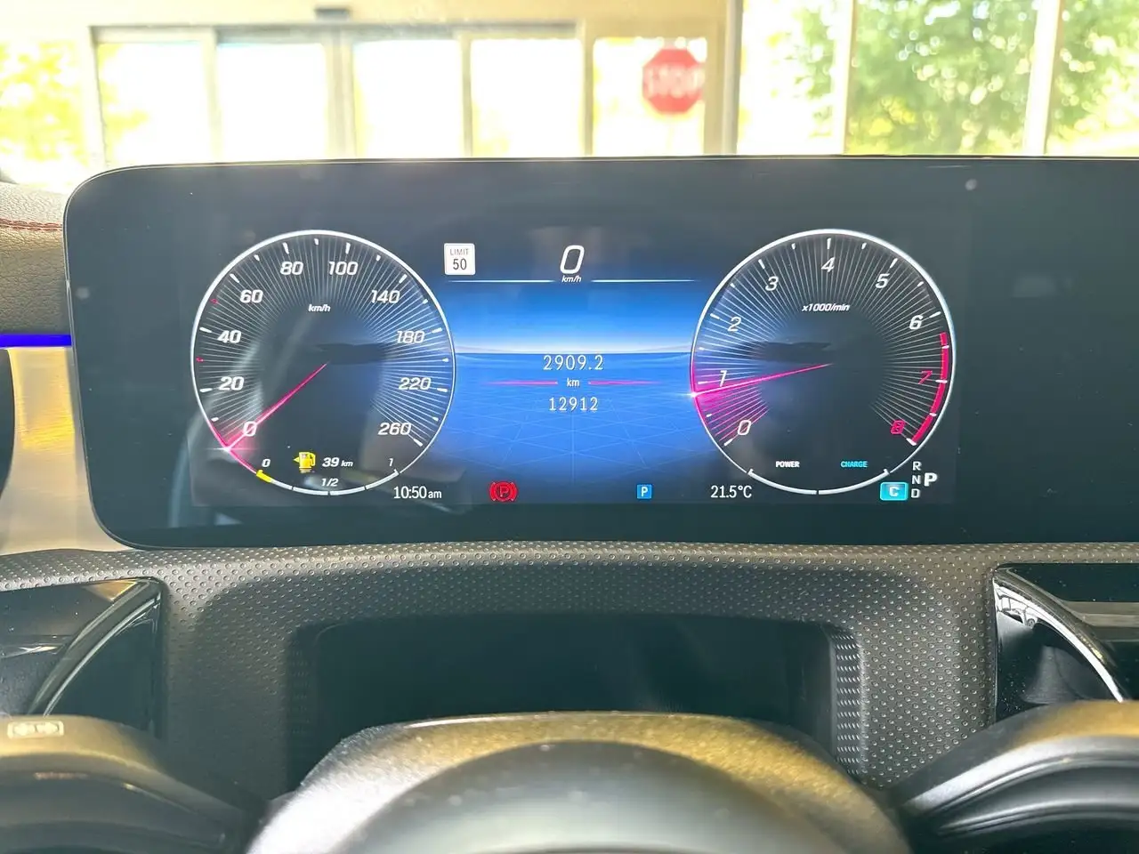 Mercedes-Benz CLA снимка Mercedes-Benz CLA