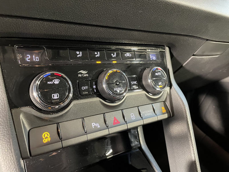 Skoda Karoq 2.0 TDI 115 DSG7 BUSINESS GPS CARPLAY — photo 7