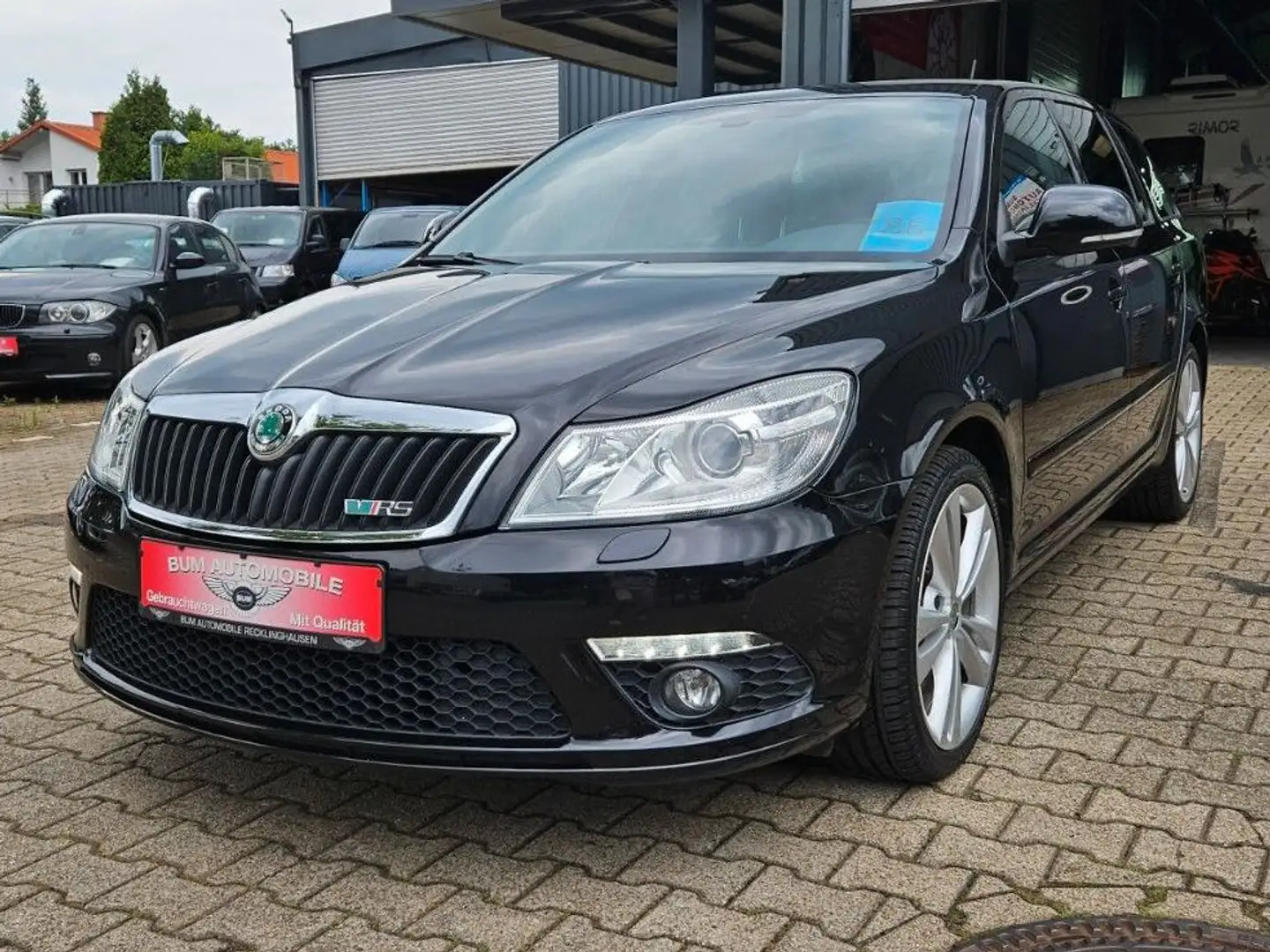 Skoda Octavia 2.0TDI Combi RS Navi Xenon PDC 1 Hand!!! Negro - 1