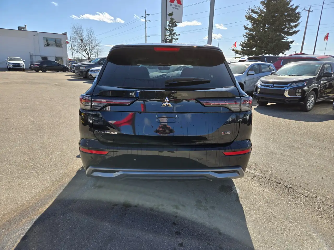 Mitsubishi Outlander снимка Mitsubishi Outlander