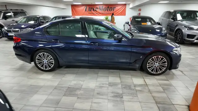 BMW 5 Series view 7