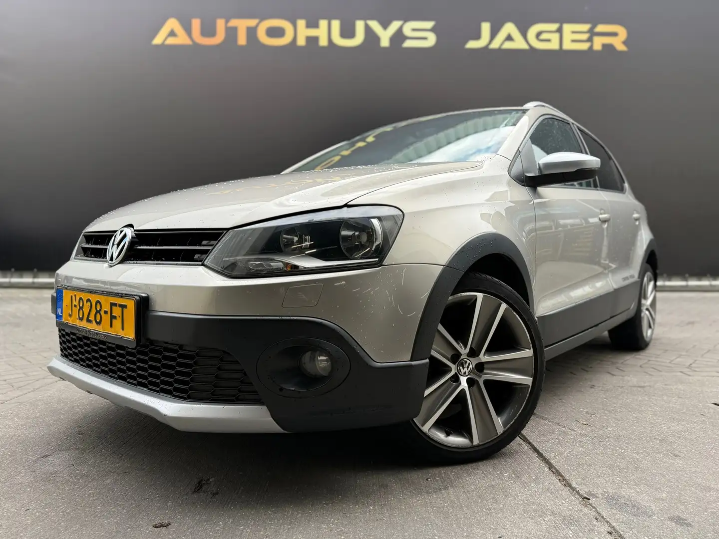 Volkswagen Polo Cross 1.2 TSI R-Line Carplay/Camera Желтый - 1