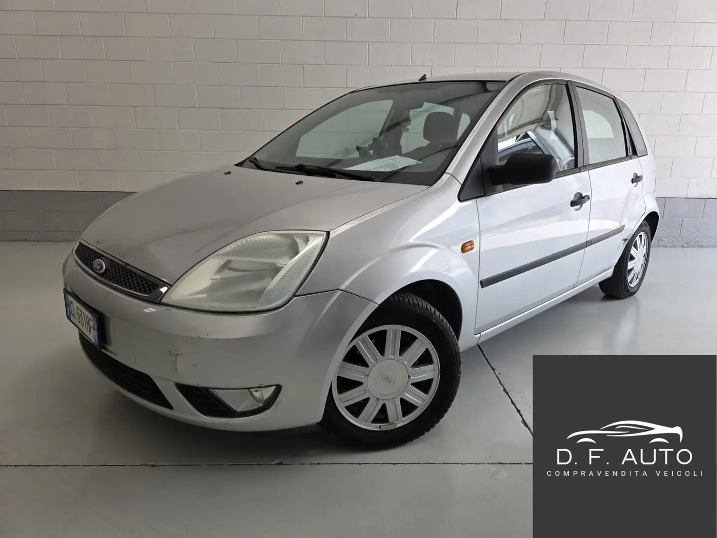 Ford Fiesta 1.2 16V 5p. Ghia Argent - 1
