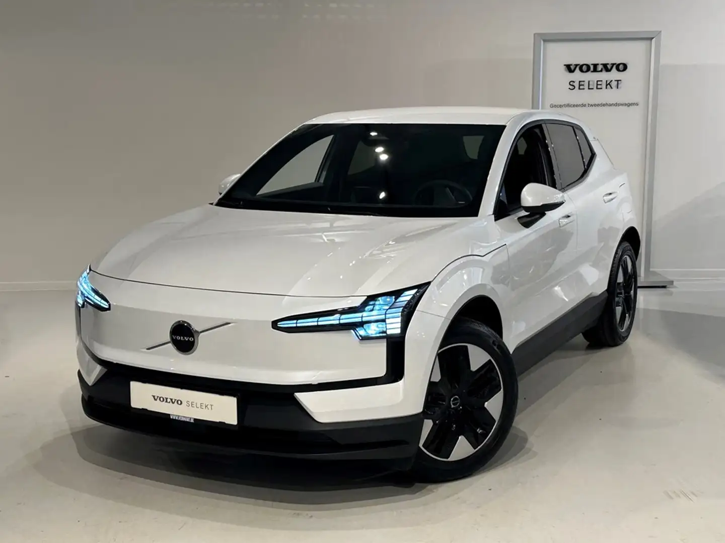 Volvo EX30 Recharge Extended Range + WARMTEPOMP Alb - 1