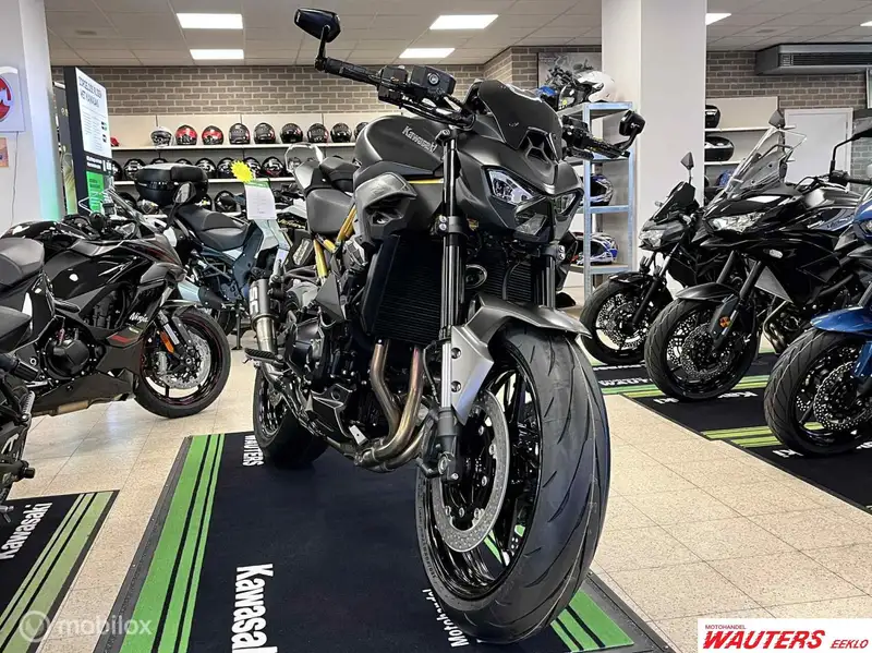 Kawasaki Z 900 - foto 2