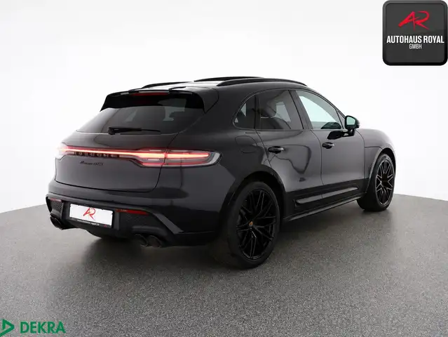 Porsche Macan view 5