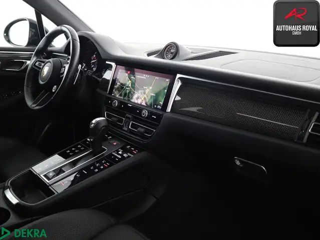 Porsche Macan view 10