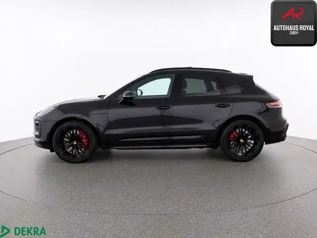 Porsche Macan view 2