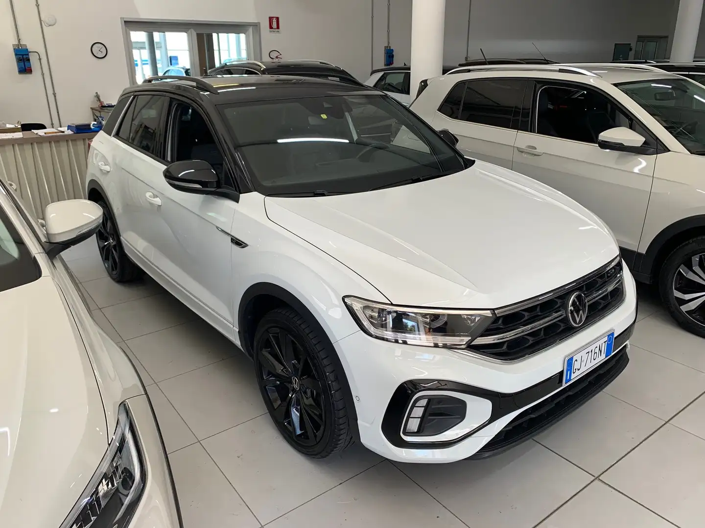 Volkswagen T-Roc T-Roc 1.5 tsi R-Line dsg + BLACK PACK Blanco - 2