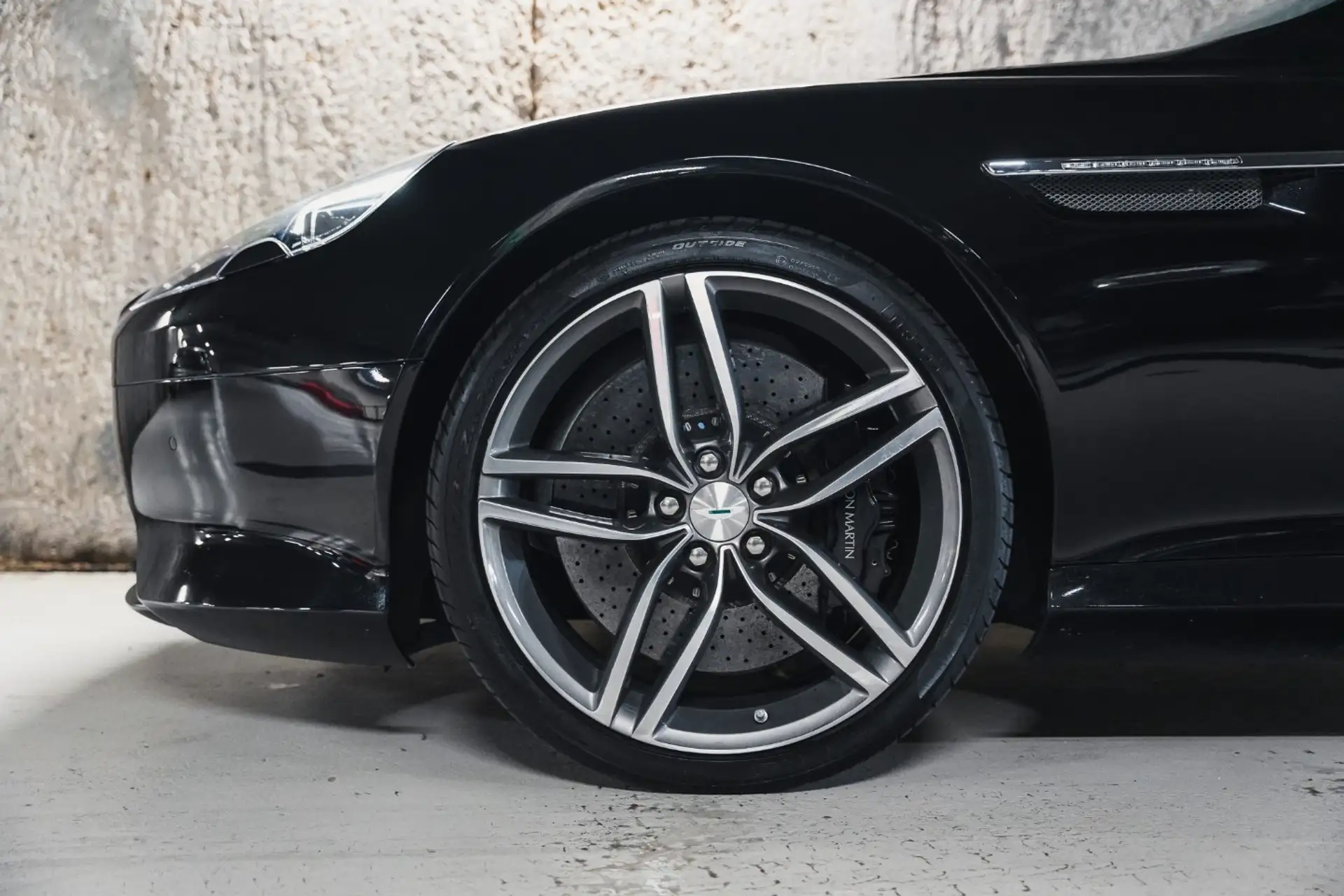 애스턴마틴 DB9 Coupe 2014 검정 사진 8