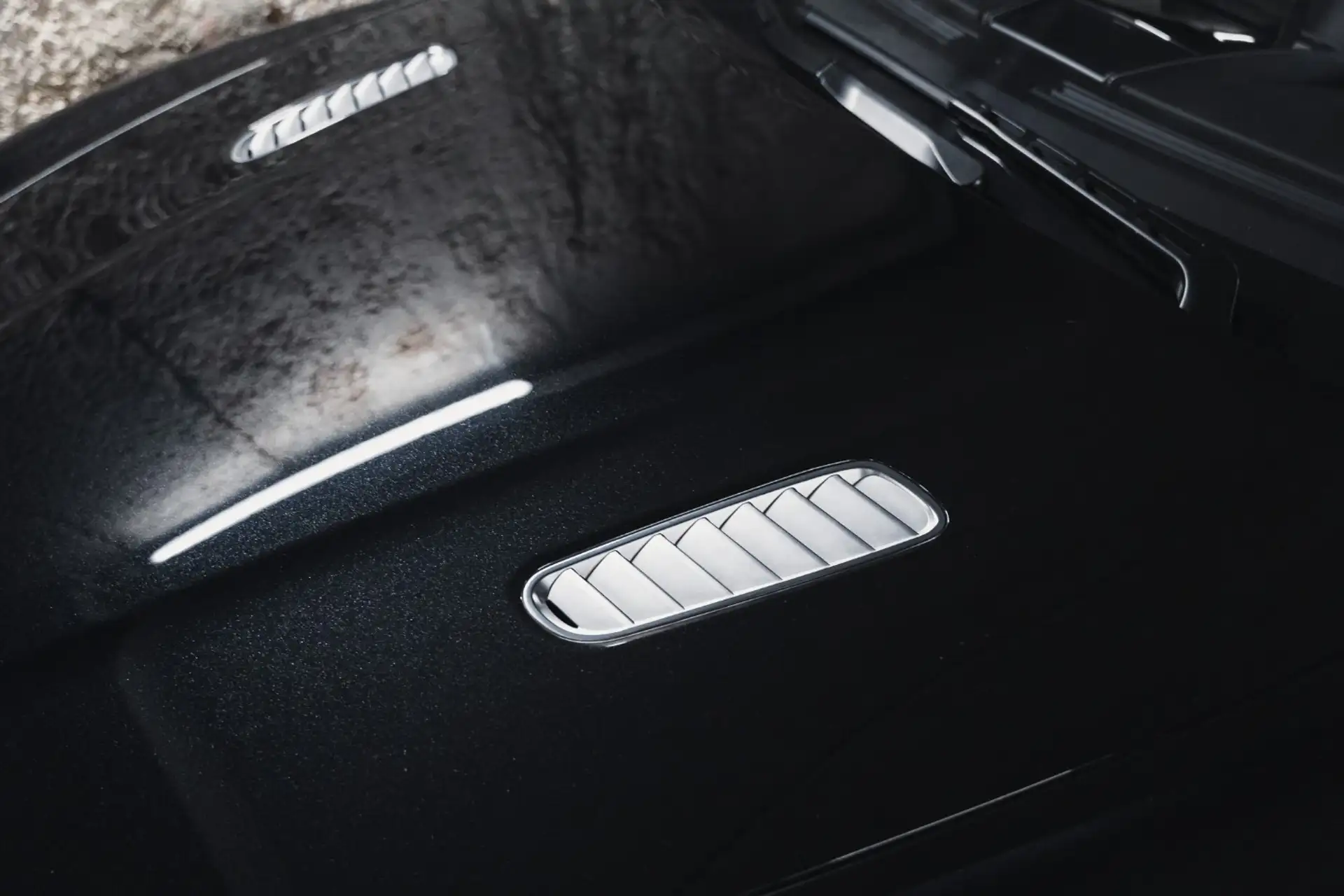 애스턴마틴 DB9 Coupe 2014 검정 사진 3