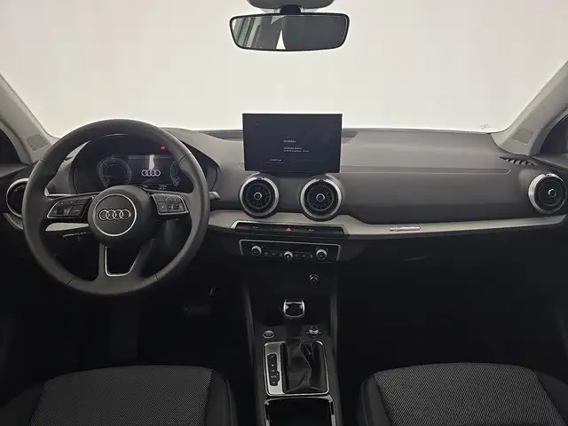 Audi Q2 view 11