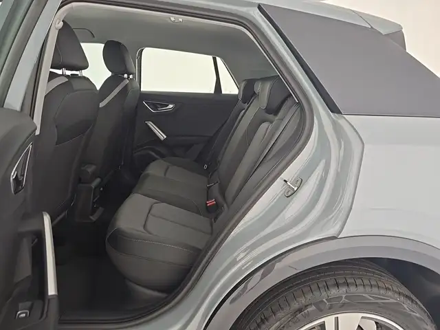 Audi Q2 view 10