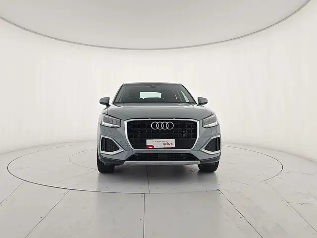 Audi Q2 view 7