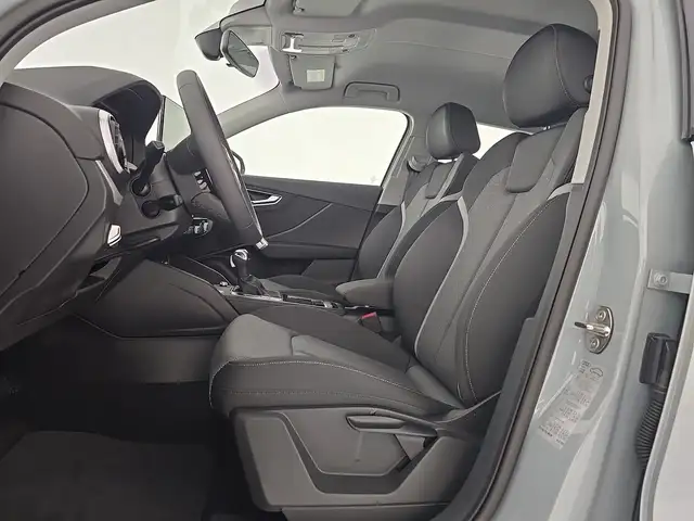 Audi Q2 view 9