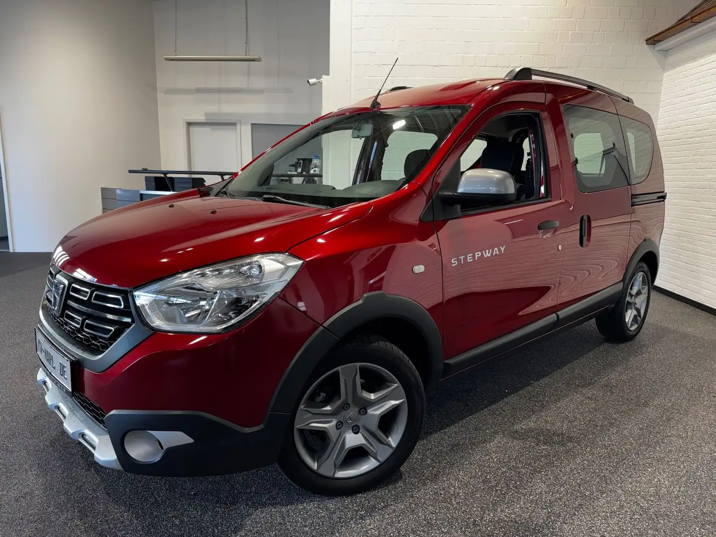 Dacia Dokker Stepway Plus NAVI+CAM KLIMA PKW-Zulassung Rot - 1