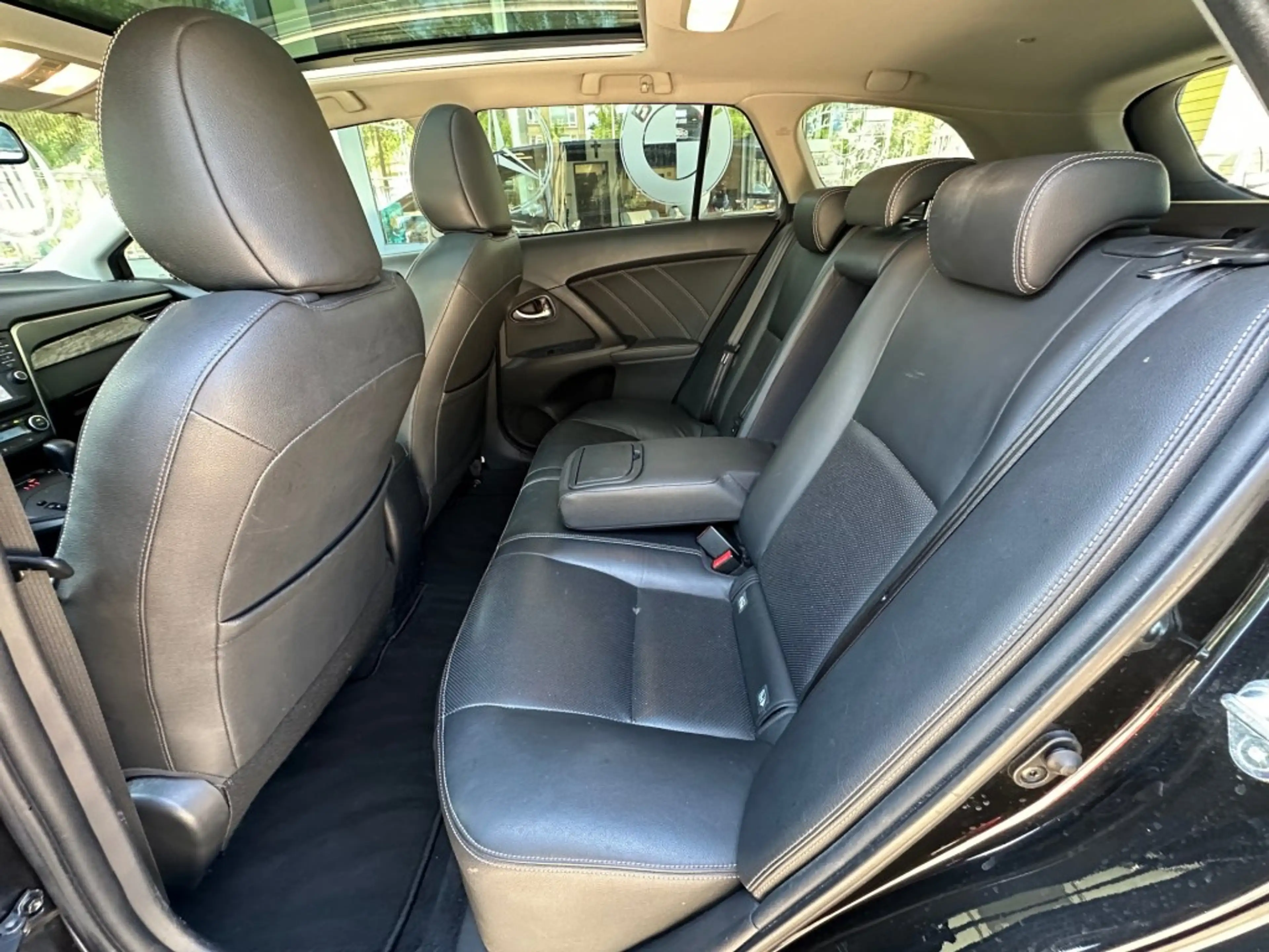 Toyota Avensis 1.8 VVT-I Premium Navi Leder Panorama AUTOMAAT DEF — photo 11