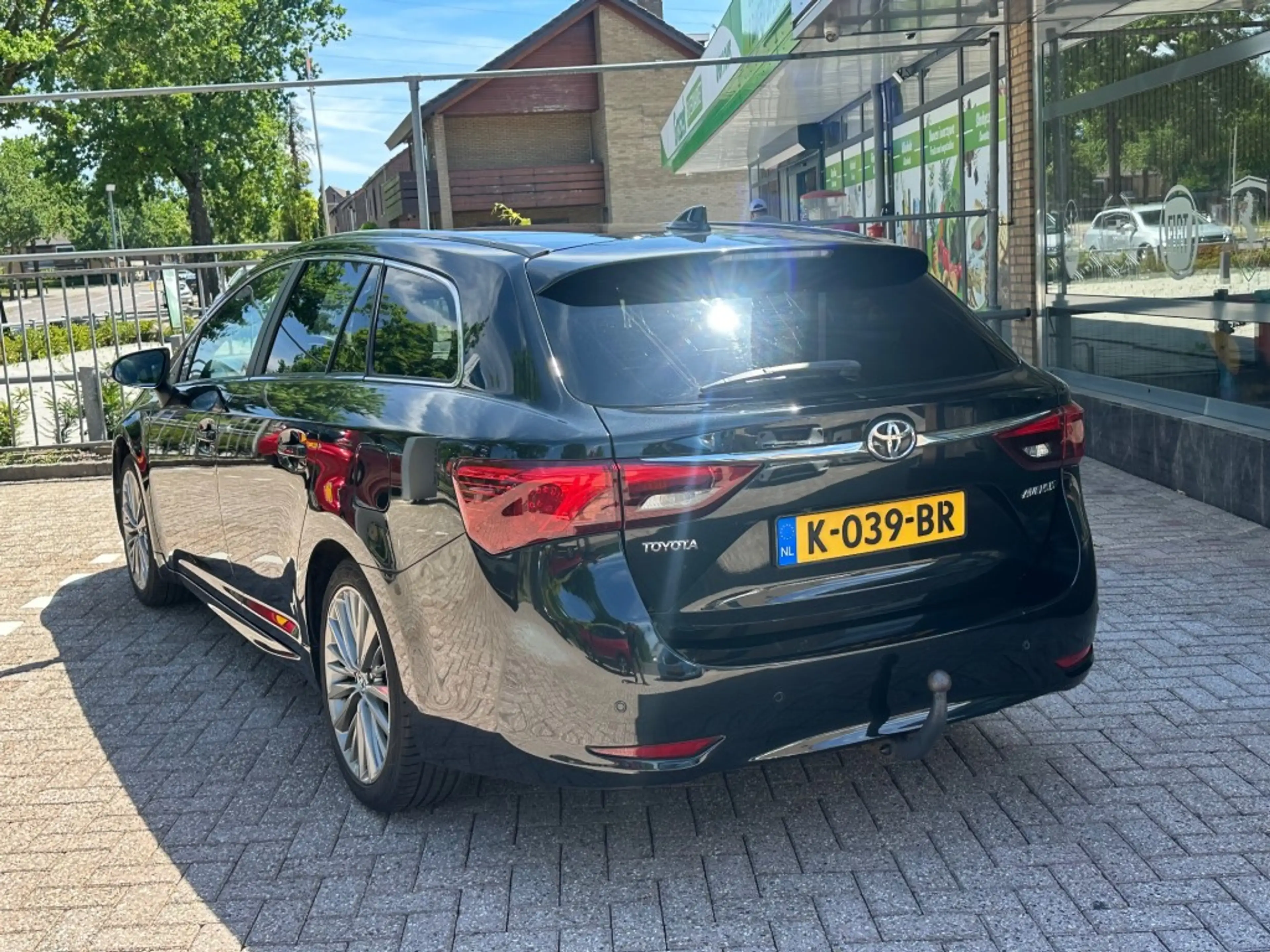 Toyota Avensis 1.8 VVT-I Premium Navi Leder Panorama AUTOMAAT DEF — photo 4