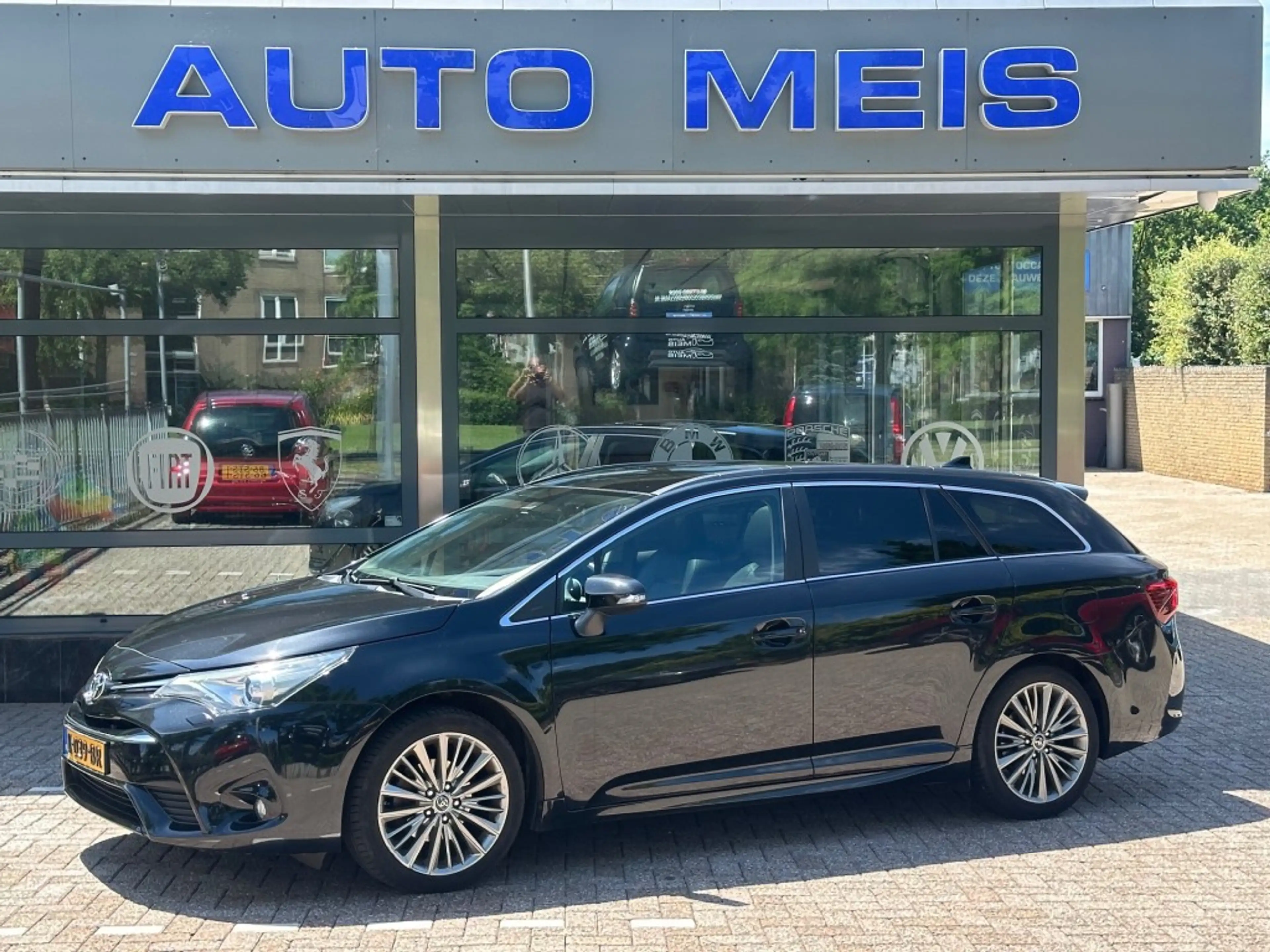 Toyota Avensis 1.8 VVT-I Premium Navi Leder Panorama AUTOMAAT DEF