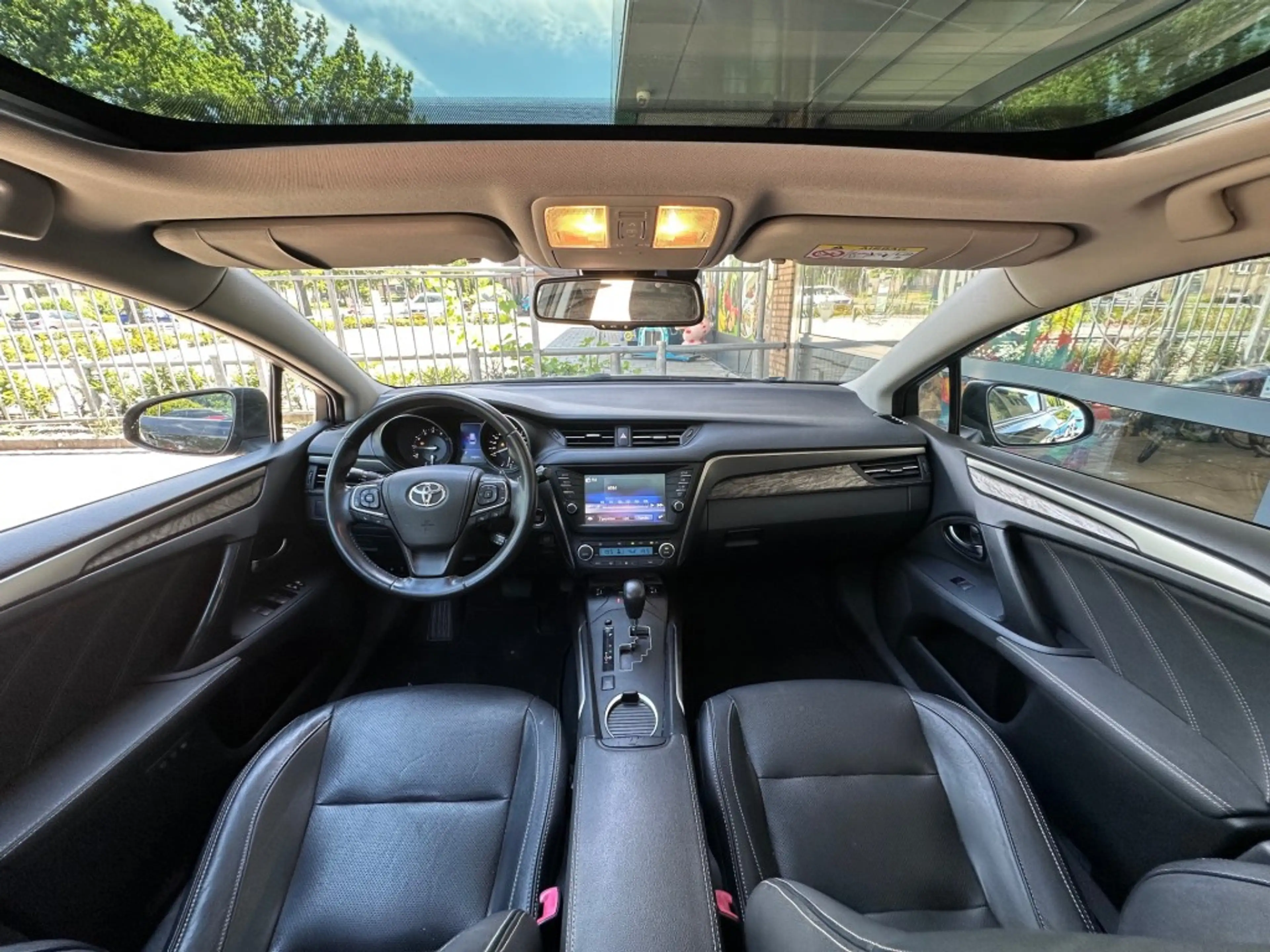 Toyota Avensis 1.8 VVT-I Premium Navi Leder Panorama AUTOMAAT DEF — photo 12