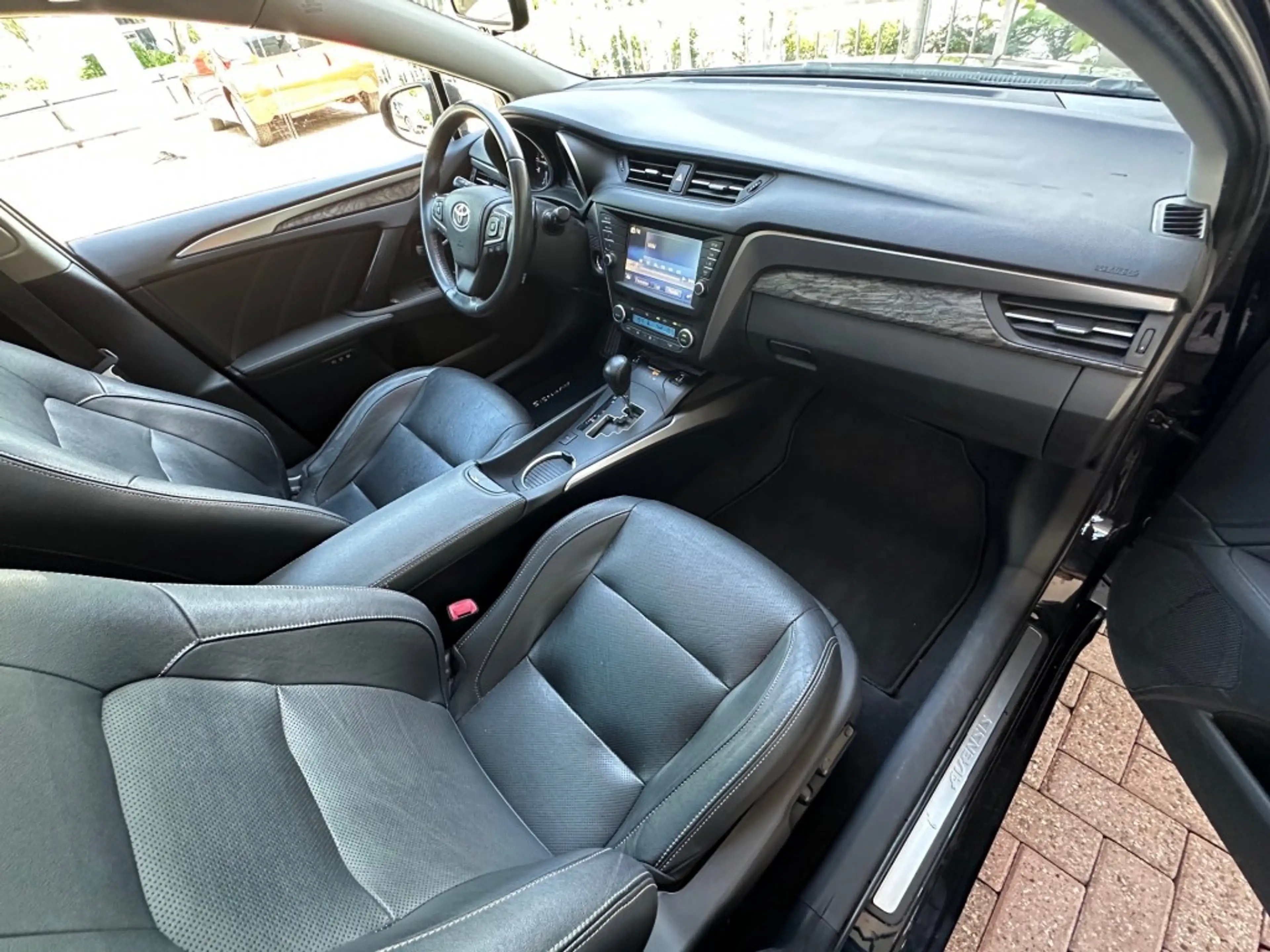 Toyota Avensis 1.8 VVT-I Premium Navi Leder Panorama AUTOMAAT DEF — photo 10