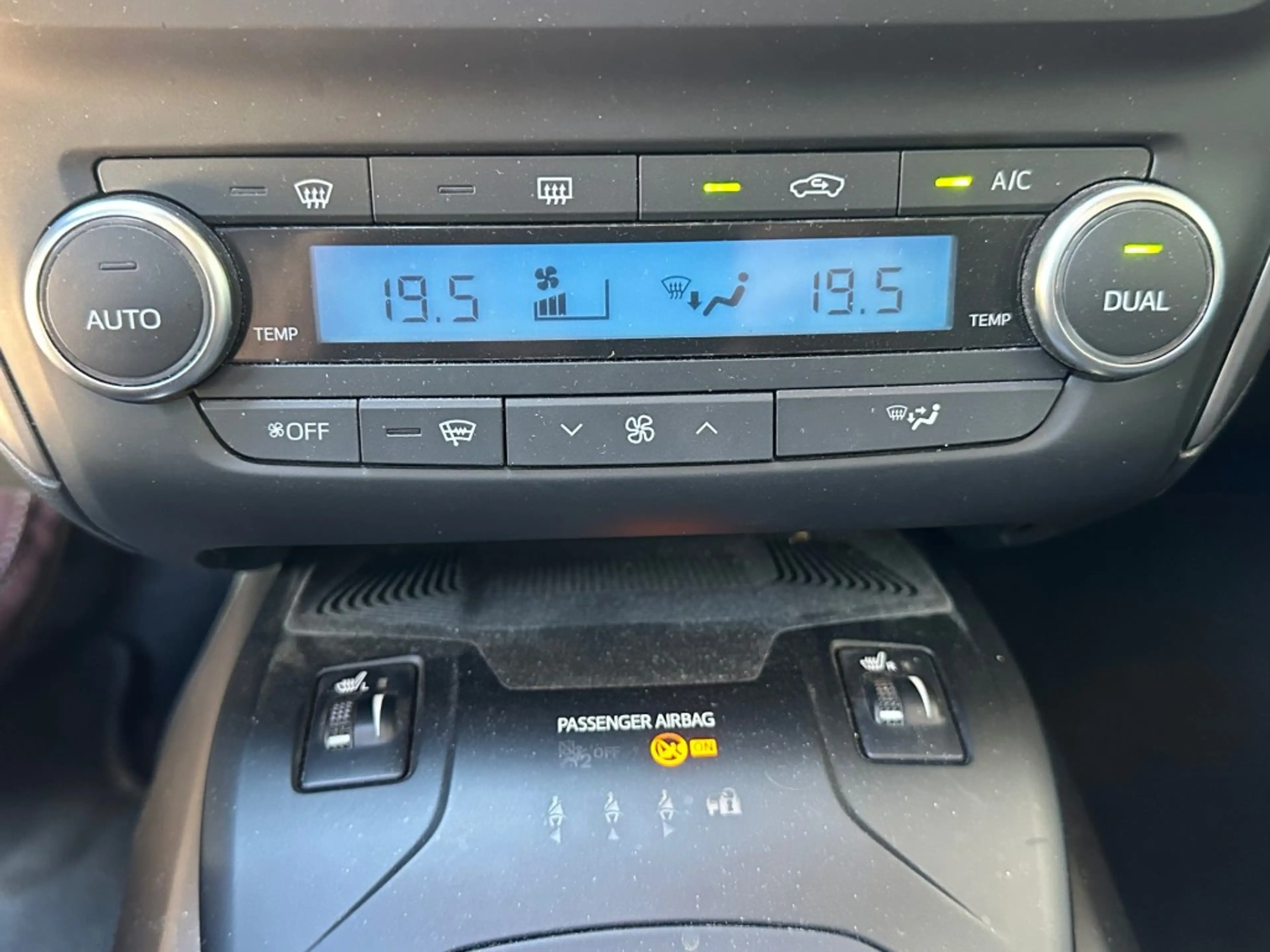 Toyota Avensis 1.8 VVT-I Premium Navi Leder Panorama AUTOMAAT DEF — photo 22