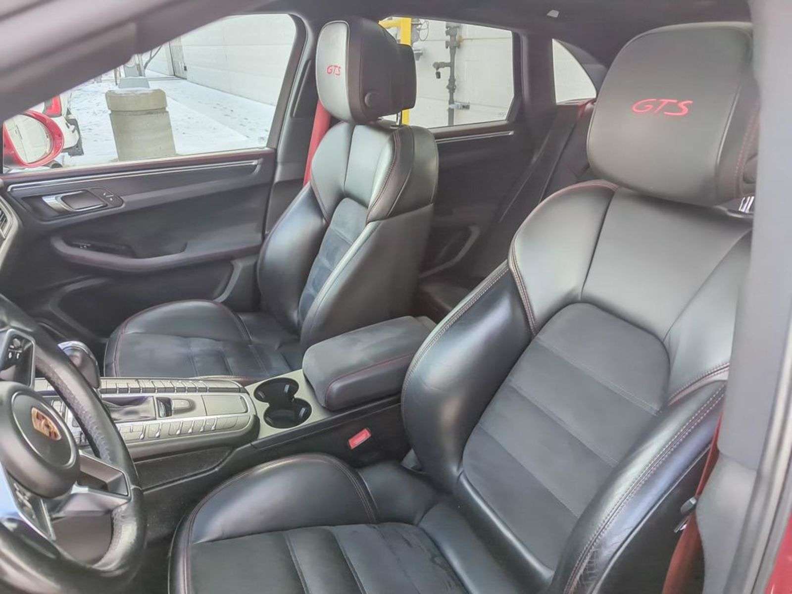 2017 Porsche Macan GTS; 360 HP!! LEATHER, WINTER/SUMMER TIRES/RIMS, P thumb 22
