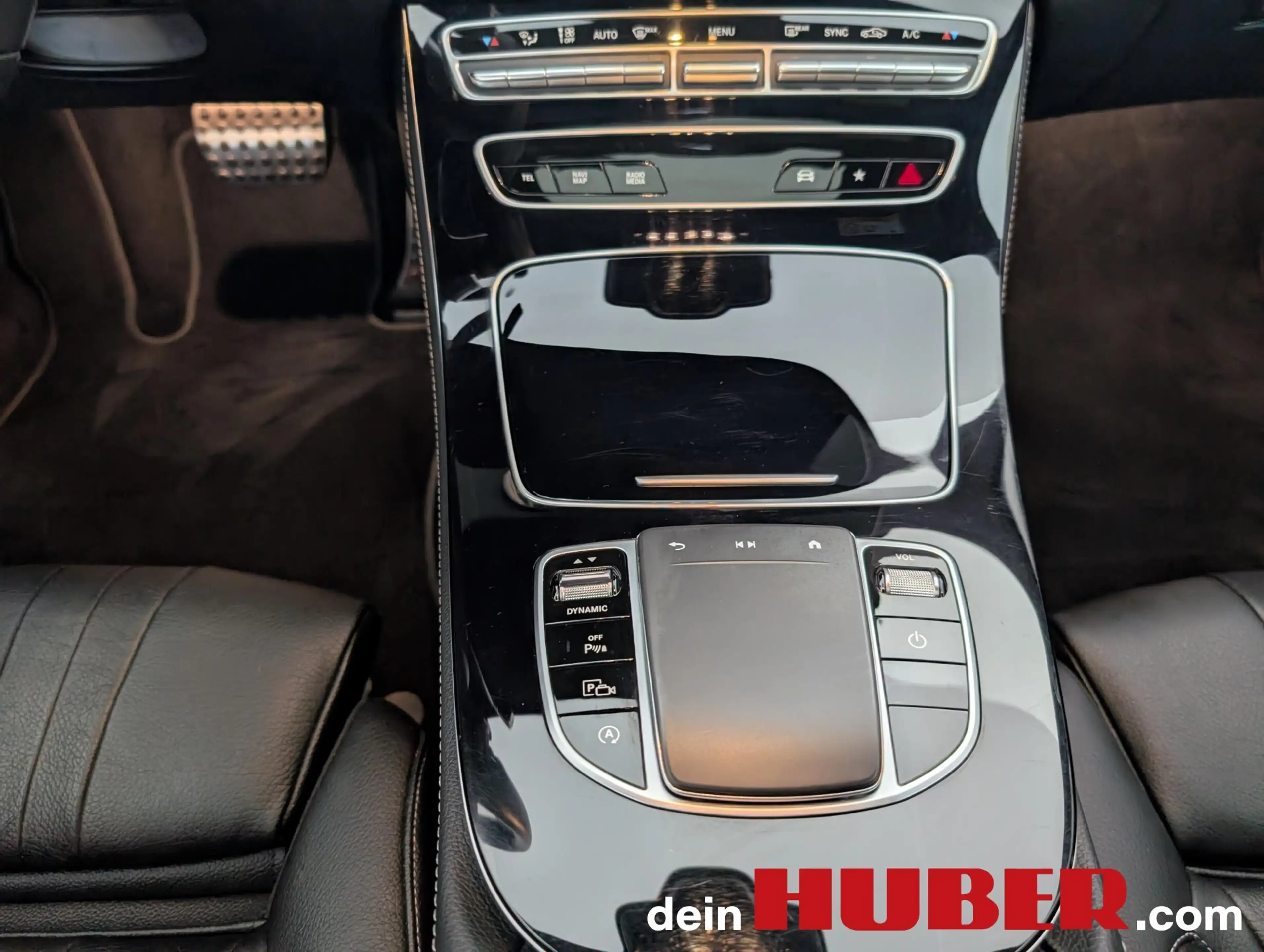 Mercedes-Benz CLS 350 — photo 12