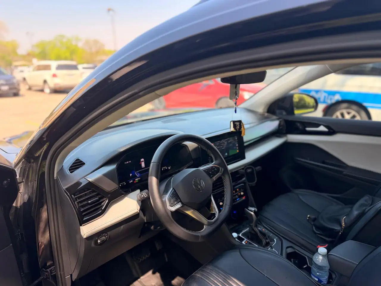 Volkswagen Taos снимка Volkswagen Taos