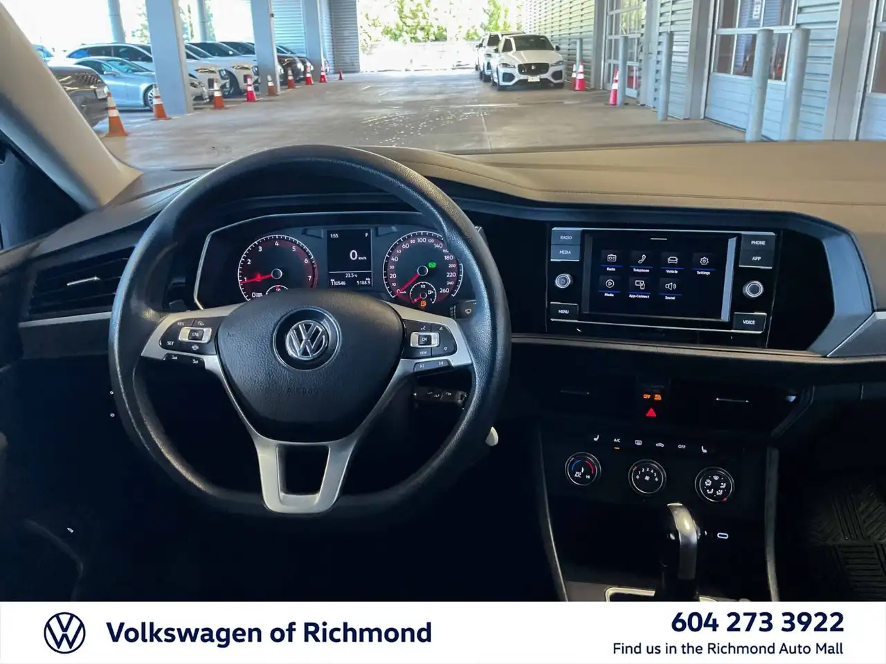 Volkswagen Jetta снимка Volkswagen Jetta