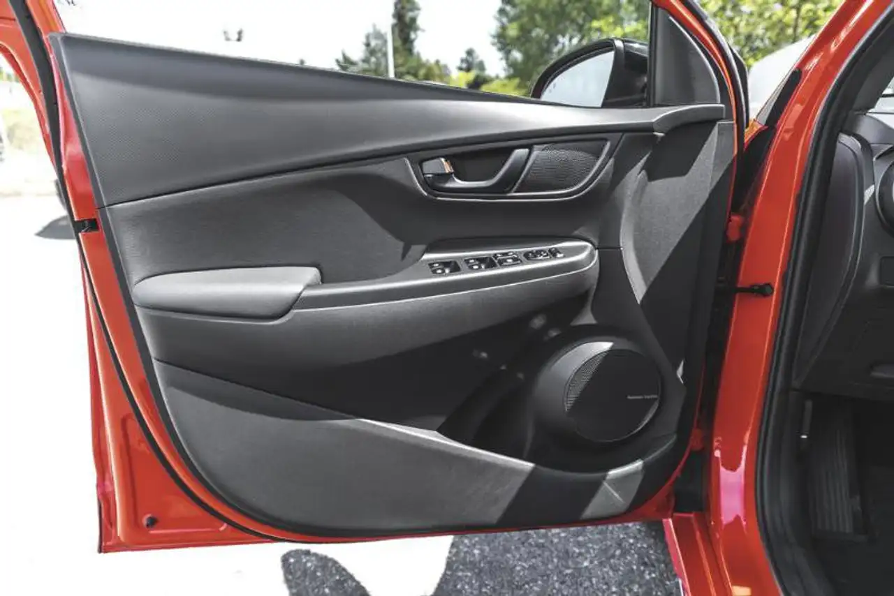 Hyundai KONA снимка Hyundai KONA