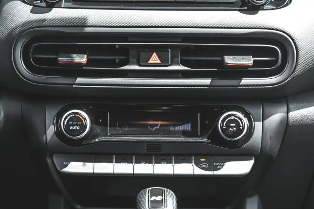 Hyundai KONA photo Hyundai KONA