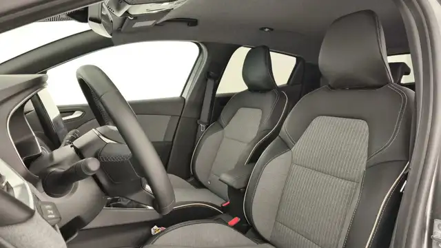 Renault Clio view 12