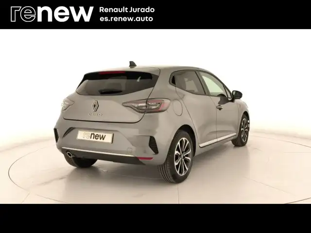 Renault Clio view 2