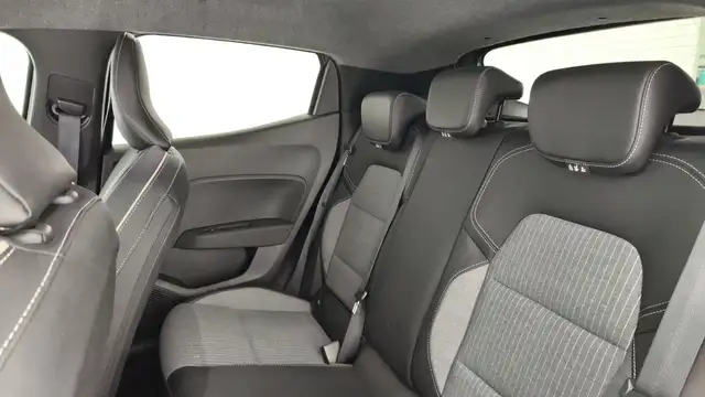 Renault Clio view 13