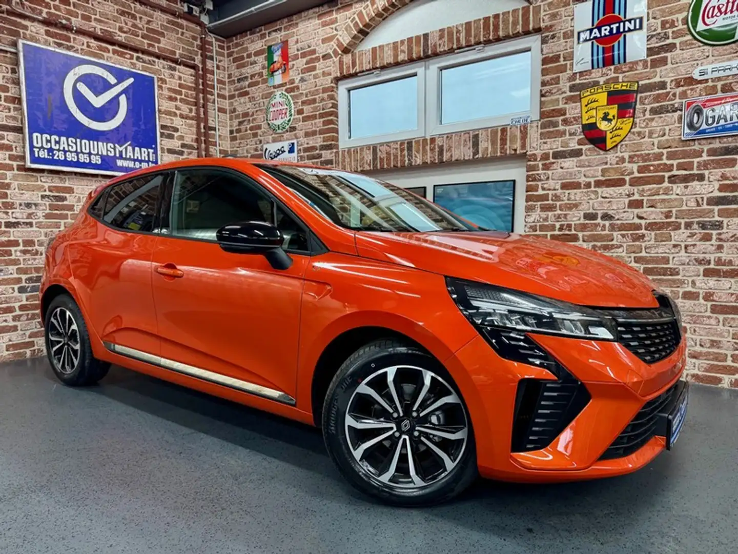 Renault Clio Clio 1.0 91cv TECHNO (Véhicule neuf) Orange - 1