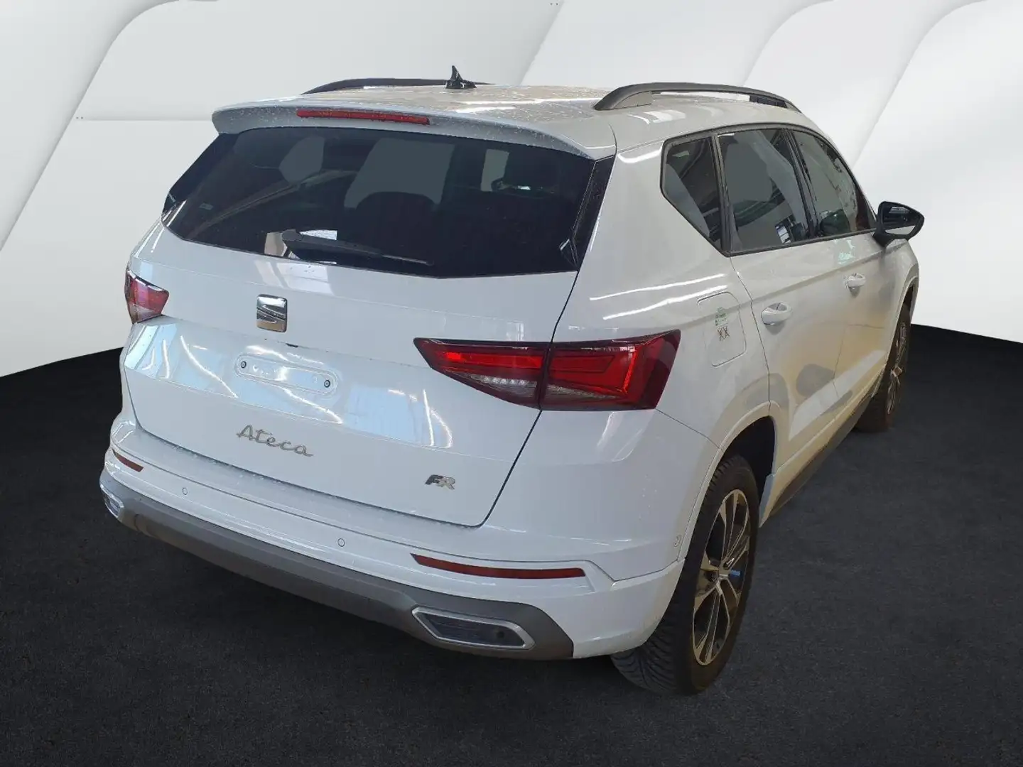 SEAT Ateca FR 2.0 TDI DSG *AHK*LED*NAVI*ACC*SHZ*R-CAM Weiß - 2