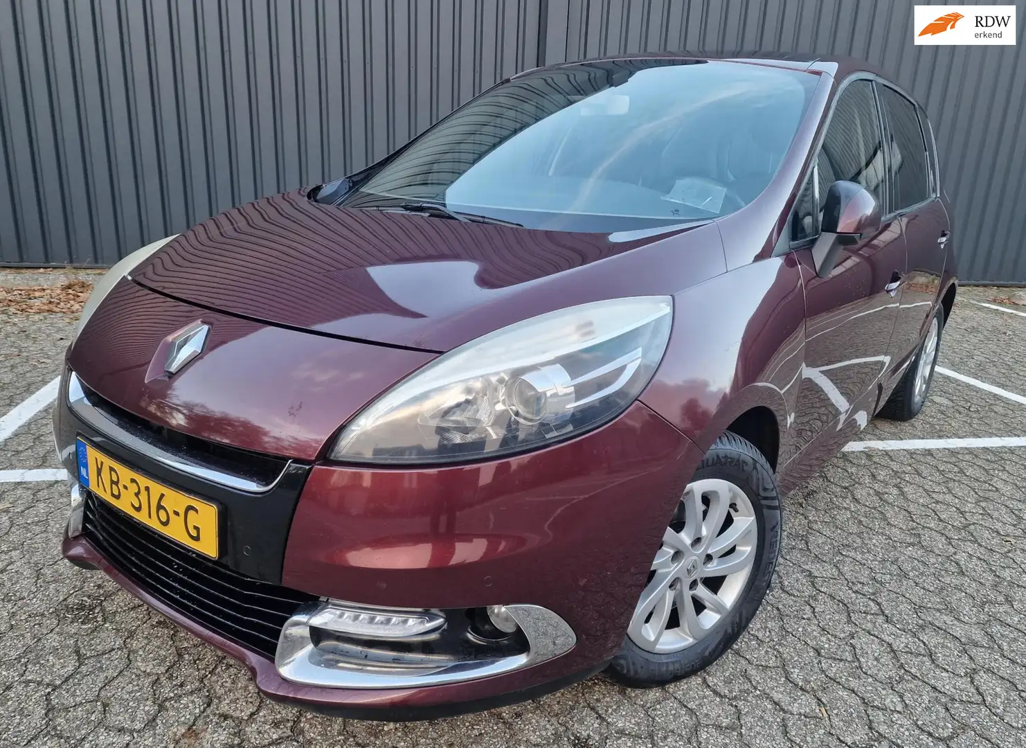 Renault Scenic 1.5 dCi Bose, pano-dak, 2x pdc, cruise, navi, trek Rouge - 1