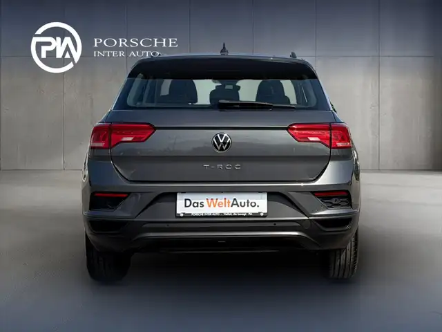 Volkswagen T-Roc view 5
