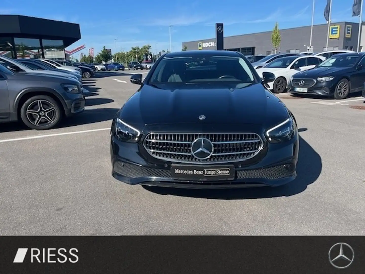 Mercedes-Benz E 200 Limousine KAM LED Schiebe Ambi Navi Schwarz - 2