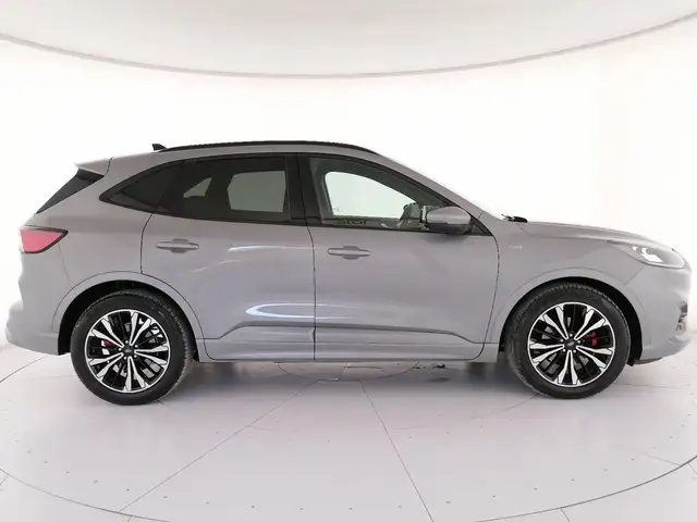 Ford Kuga view 3