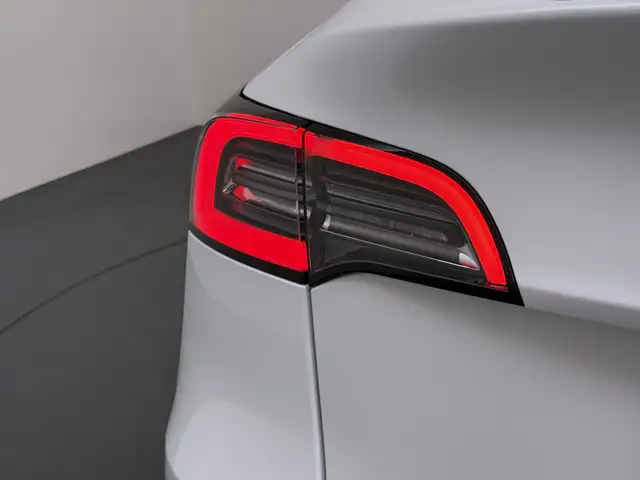 Tesla Model Y view 30