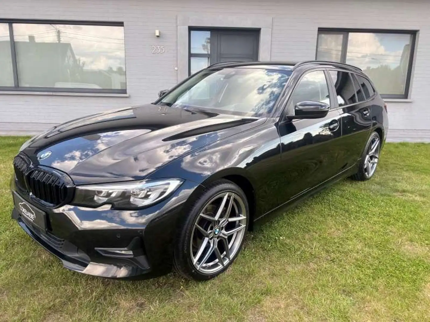 BMW 318 dA Touring Leder/Virtual/LED/ActiveCruise/DAB/19"M - 1