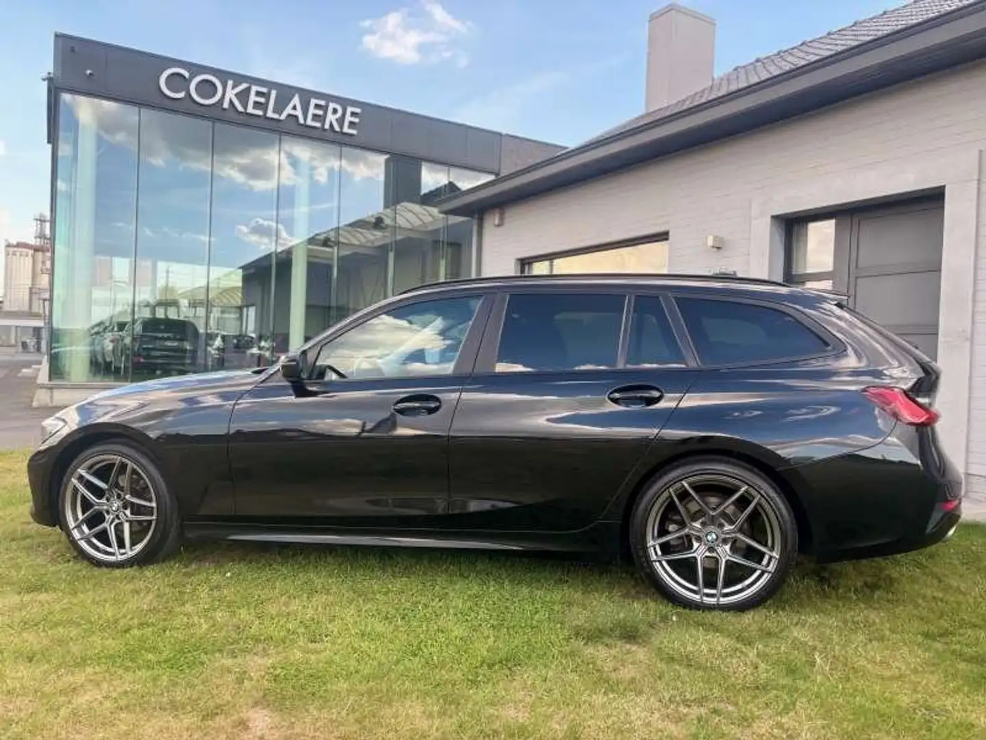 BMW 318 dA Touring Leder/Virtual/LED/ActiveCruise/DAB/19"M - 2