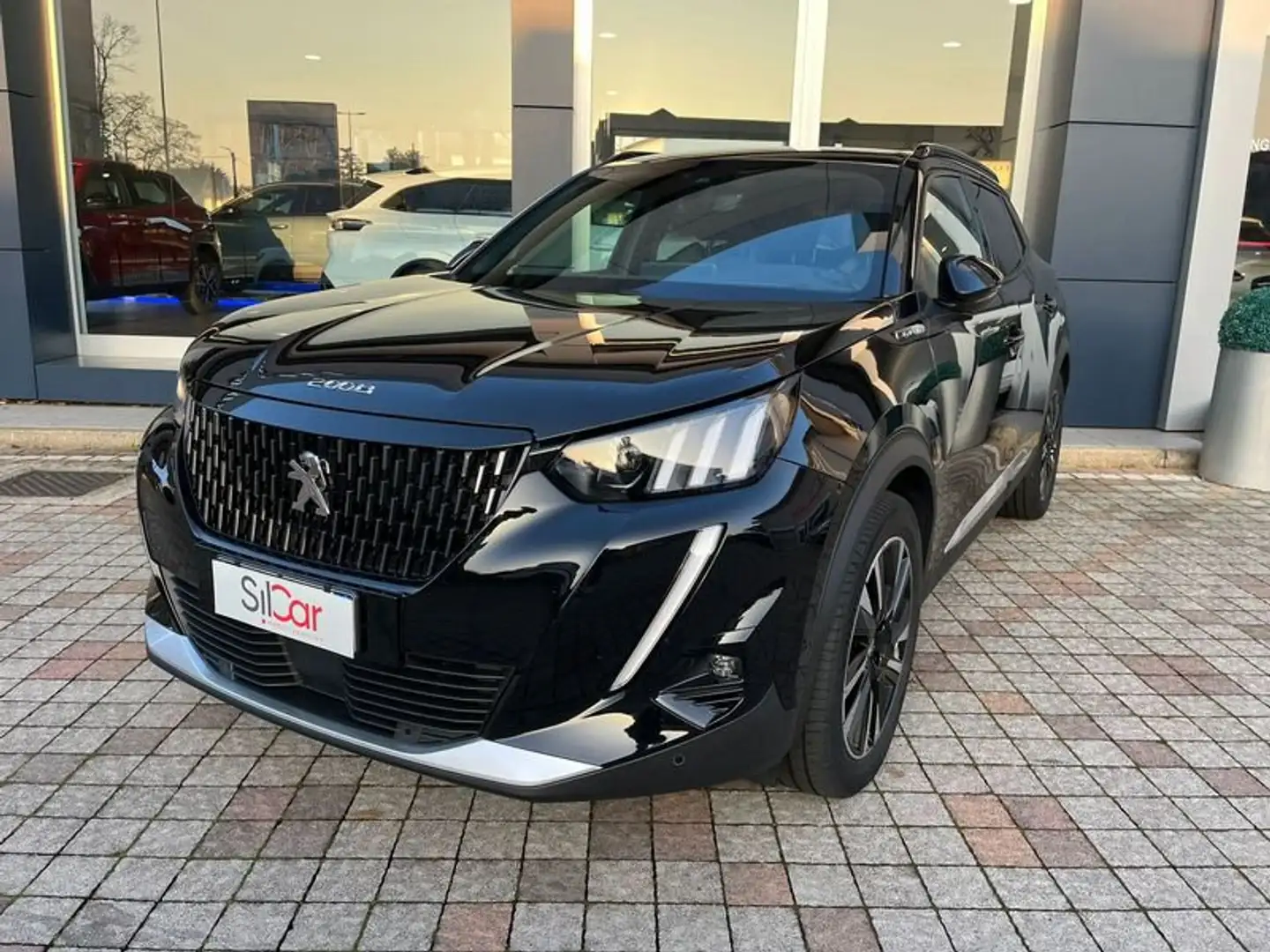 Peugeot 2008 PureTech 130 S&S GT Line Zwart - 1